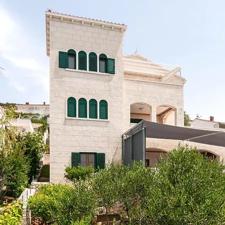 Awesome In Okrug Donji